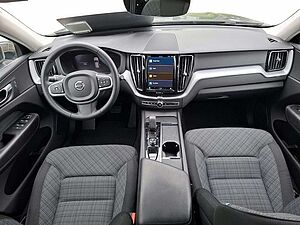 Volvo  B4 Momentum Pro SHZ FACEL. STANDHZ LED