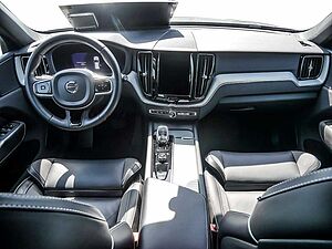 Volvo  B4 R-Design PDC SHZ FACEL. STANDHZ LED