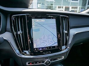 Volvo  B5 Benzin AWD Ultimate Dark HGSD HUD LED