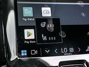 Volvo  B4 Plus Dark KAMERA FACEL. STANDHZ LED
