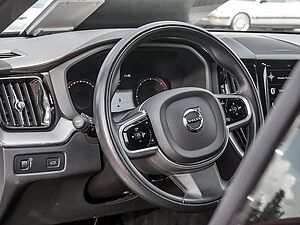 Volvo  B4 Inscription AWD KAMERA H/K NAVI LED