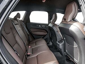 Volvo  B4 Inscription AWD KAMERA H/K NAVI LED