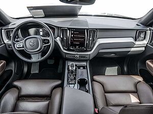 Volvo  B4 Inscription AWD KAMERA H/K NAVI LED