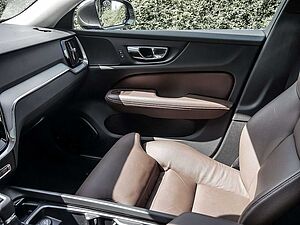 Volvo  T4 Inscription LEDER KAMERA HGSD NAVI LED