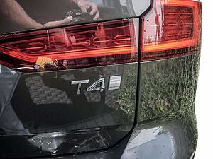 Volvo  T4 Inscription LEDER KAMERA HGSD NAVI LED