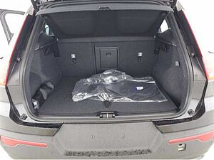 Volvo  2.0 Plus Dark 2WD