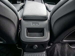 Volvo  T6 R-Design Recharge Plug-In Hybrid AWD