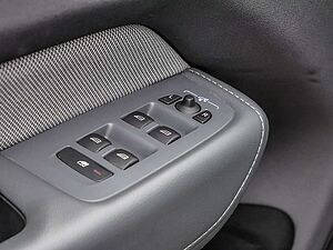 Volvo  T6 R-Design Recharge Plug-In Hybrid AWD