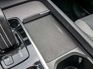 Volvo  T6 R-Design Recharge Plug-In Hybrid AWD