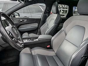 Volvo  T6 R-Design Recharge Plug-In Hybrid AWD