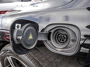Volvo  T6 R-Design Recharge Plug-In Hybrid AWD
