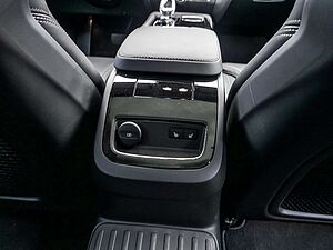 Volvo  Kombi 2.0 Plus Dark Recharge Plug-In Hybrid AWD
