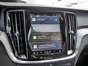 Volvo  Kombi 2.0 Plus Dark Recharge Plug-In Hybrid AWD