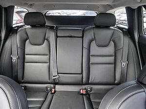 Volvo  Kombi 2.0 Plus Dark Recharge Plug-In Hybrid AWD