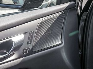 Volvo  Kombi 2.0 Plus Dark Recharge Plug-In Hybrid AWD