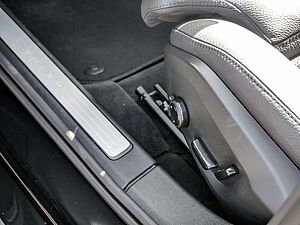 Volvo  Kombi 2.0 Plus Dark Recharge Plug-In Hybrid AWD