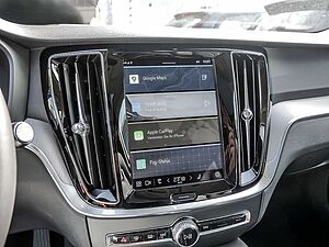 Volvo  Kombi 2.0 Plus Dark Recharge Plug-In Hybrid AWD