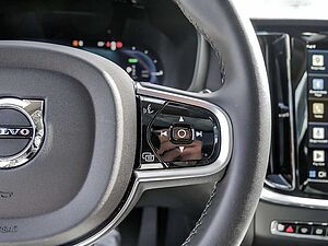 Volvo  Kombi 2.0 Plus Dark Recharge Plug-In Hybrid AWD