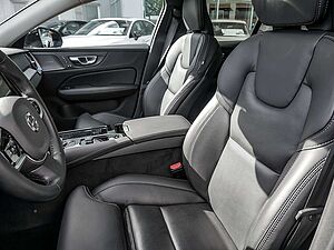 Volvo  T6 Recharge Plus Dark AWD