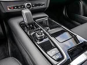 Volvo  Kombi 2.0 Inscription Recharge Plug-In Hybrid AWD