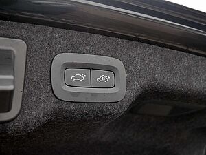 Volvo  T8 PHEV Ultimate Dark AWD