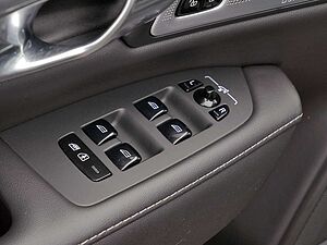 Volvo  T8 PHEV Ultimate Dark AWD