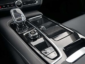 Volvo  T8 PHEV Ultimate Dark AWD