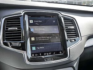 Volvo  2.0 Plus Bright Recharge Plug-In Hybrid AWD