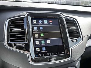 Volvo  2.0 Plus Bright Recharge Plug-In Hybrid AWD