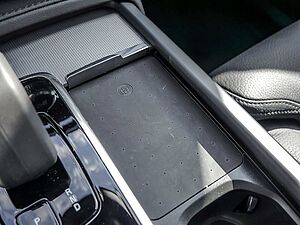 Volvo  2.0 Plus Bright Recharge Plug-In Hybrid AWD