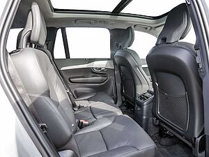 Volvo  2.0 Plus Bright Recharge Plug-In Hybrid AWD