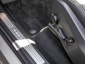 Volvo  T8 Ultra Dark Plug-In Hybrid AWD