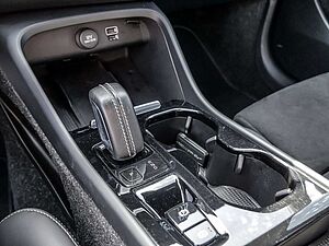 Volvo  T5 Recharge R-Design
