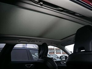 Volvo  2.0 Ultra Dark Recharge Plug-In Hybrid AWD