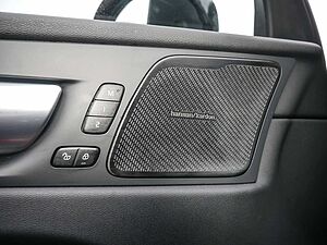 Volvo  2.0 Ultra Dark Recharge Plug-In Hybrid AWD