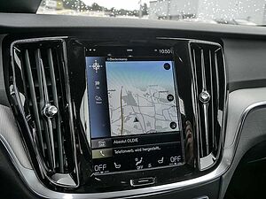 Volvo  B4 R-Design KLIMA PDC SHZ KAMERA NAVI LED