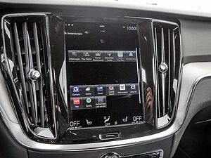 Volvo  B4 R-Design KLIMA PDC SHZ KAMERA NAVI LED
