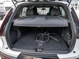 Volvo  Core Recharge Pure Electric AWD SHZ LED