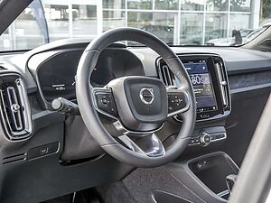 Volvo  Core Recharge Pure Electric AWD SHZ LED