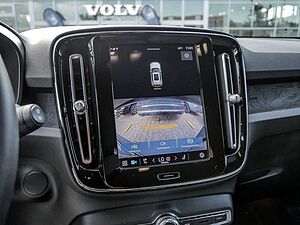 Volvo  Core Recharge Pure Electric AWD SHZ LED