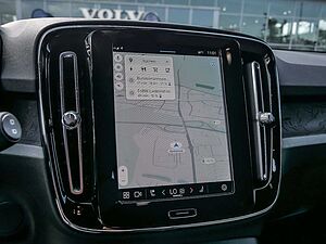 Volvo  Core Recharge Pure Electric AWD SHZ LED
