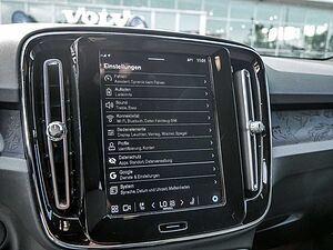Volvo  Core Recharge Pure Electric AWD SHZ LED