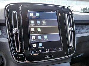 Volvo  Core Recharge Pure Electric AWD SHZ LED