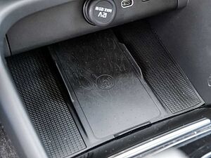 Volvo  Core Recharge Pure Electric AWD SHZ LED