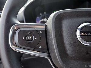 Volvo  Core Recharge Pure Electric AWD SHZ LED