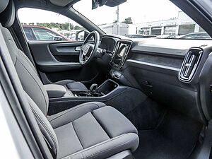 Volvo  Core Recharge Pure Electric AWD SHZ LED