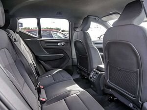 Volvo  Core Recharge Pure Electric AWD SHZ LED