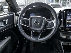 Volvo  Core Recharge Pure Electric AWD SHZ LED