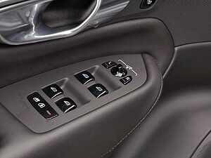 Volvo  T8 Plus Dark Recharge Plug-In Hybrid AWD
