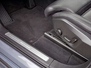 Volvo  T8 Plus Dark Recharge Plug-In Hybrid AWD